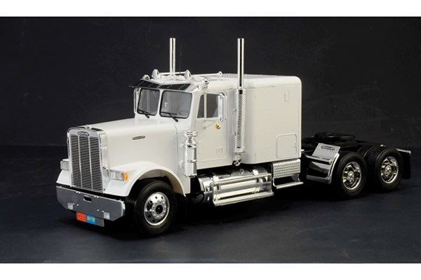 Italeri 3925 FREIGHTLINER FLD 120 SPECIAL1/24