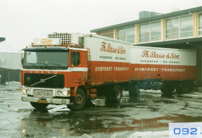 DMC Decals 87-092 TH. Basse & Søn (DK) Volvo F12 1/87